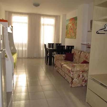 And In Cote D'azure Appartement