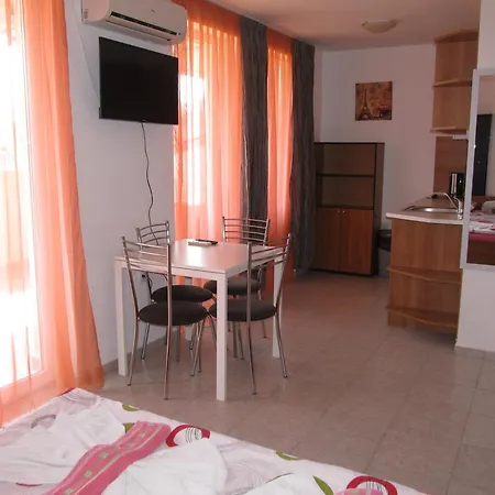 Apartmán And In Cote D'azure