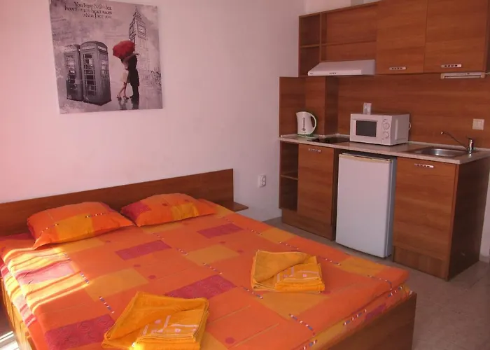 And In Cote D'azure *