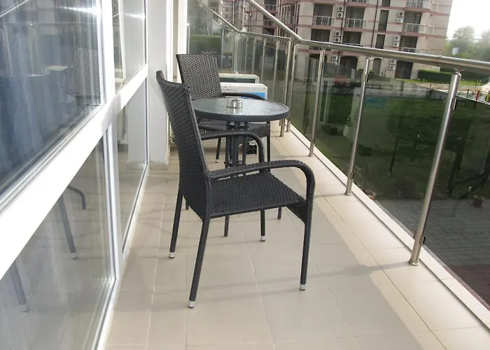 Apartment And In Cote D'azure