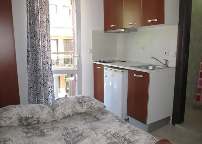 And In Cote D'azure Apartment