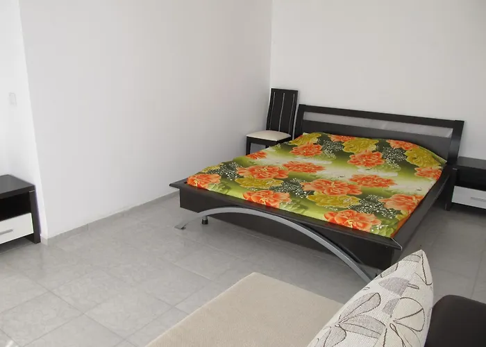 And In Cote D'azure *